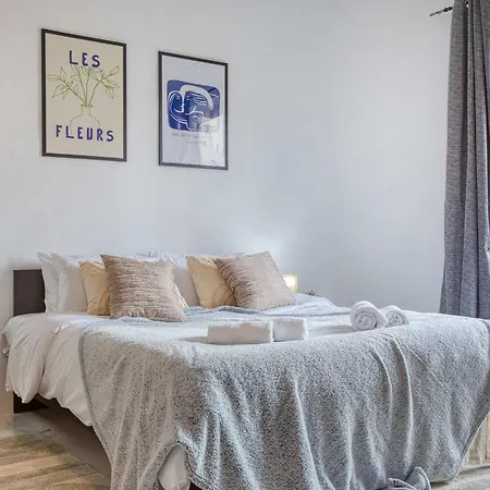 Steps From Seafront & Ferries Appartement *