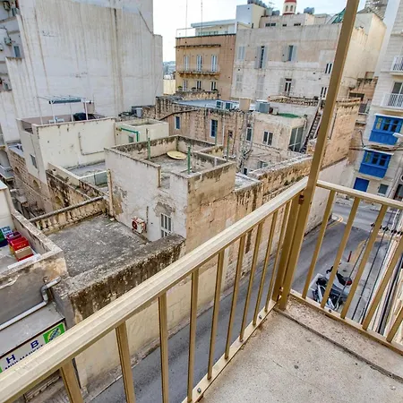 Steps From Seafront & Ferries Appartement Sliema
