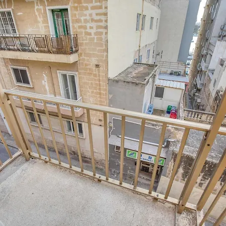Steps From Seafront & Ferries Appartement