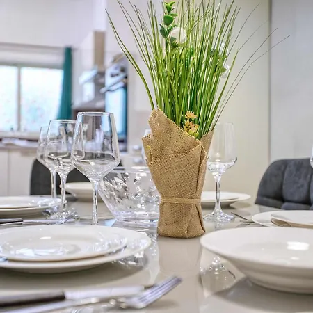 Steps From Seafront & Ferries Appartement Sliema