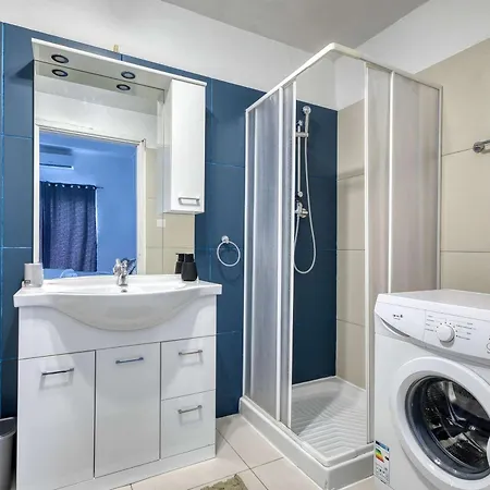 Steps From Seafront & Ferries Appartement