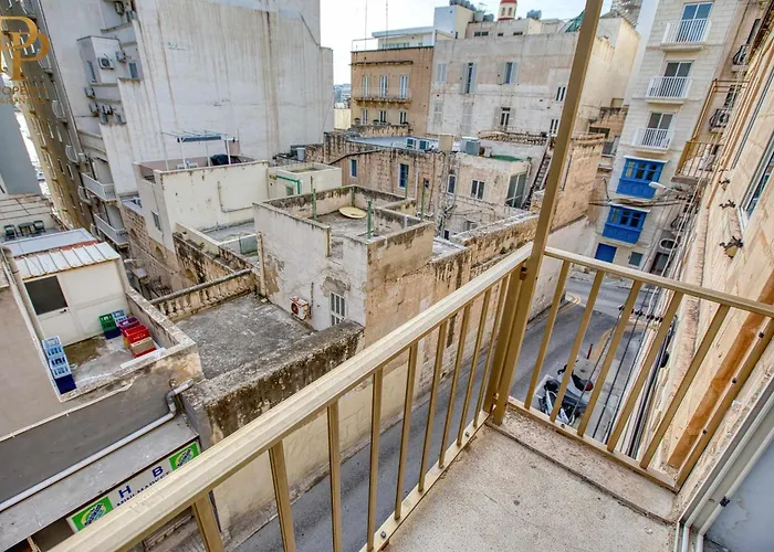 Steps From Seafront & Ferries Apartamento Sliema