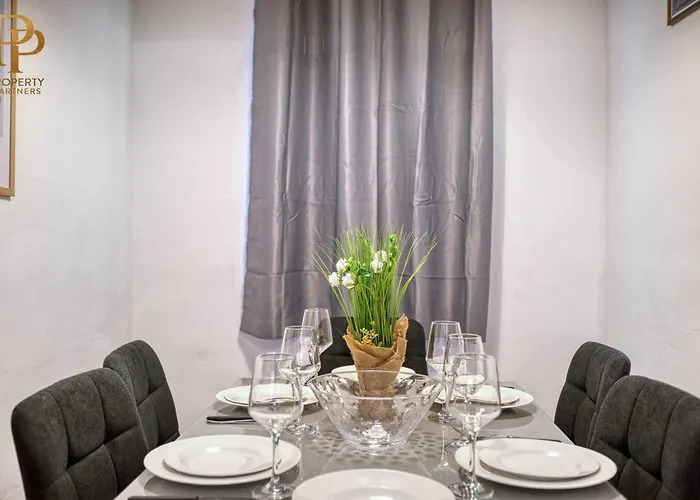 Apartamento Steps From Seafront & Ferries