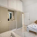 Steps From Seafront & Ferries *